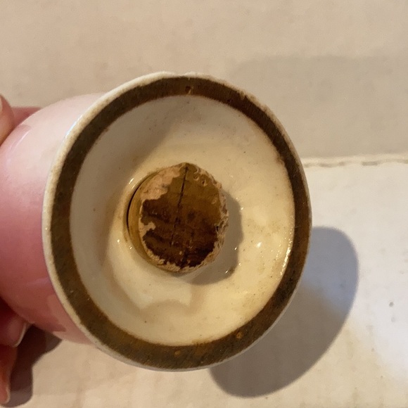 Vintage Hull Sunglow pottery pink salt and pepper shakers - Picture 12 of 14